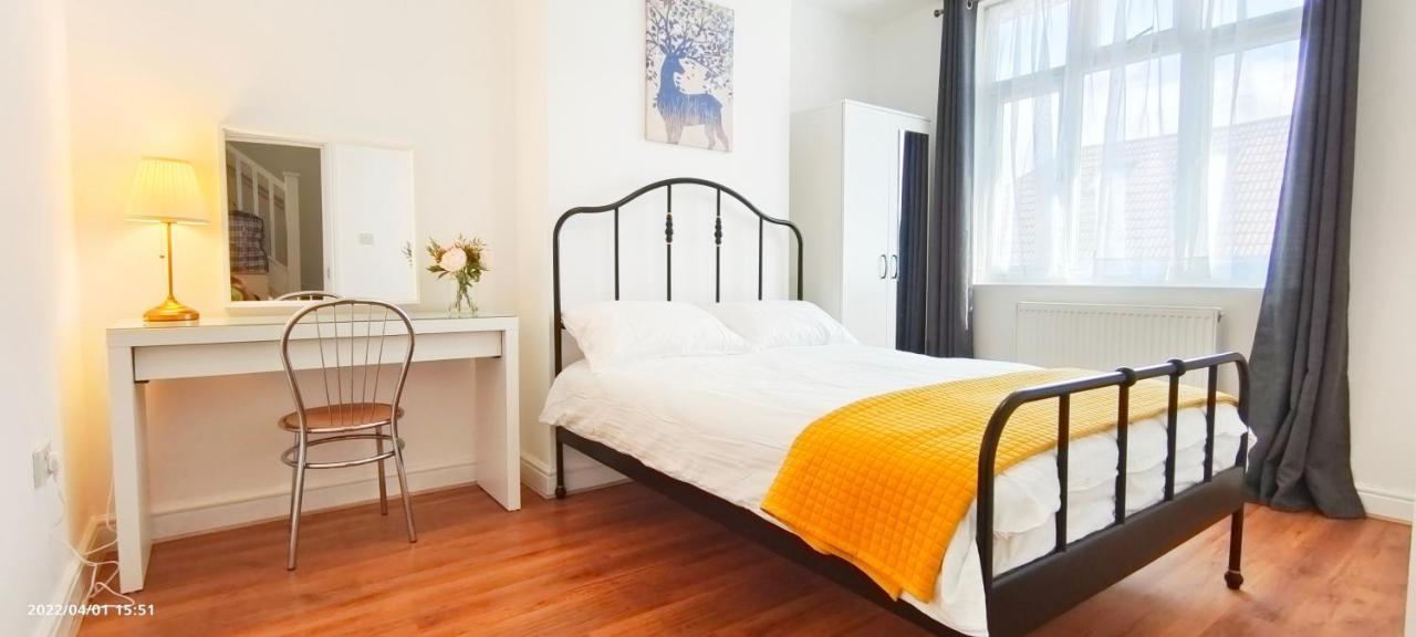 Acacia Flat 189 In Wembley Lägenhet London Exteriör bild