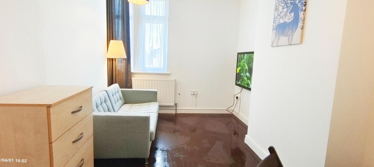 Acacia Flat 189 In Wembley Lägenhet London Exteriör bild