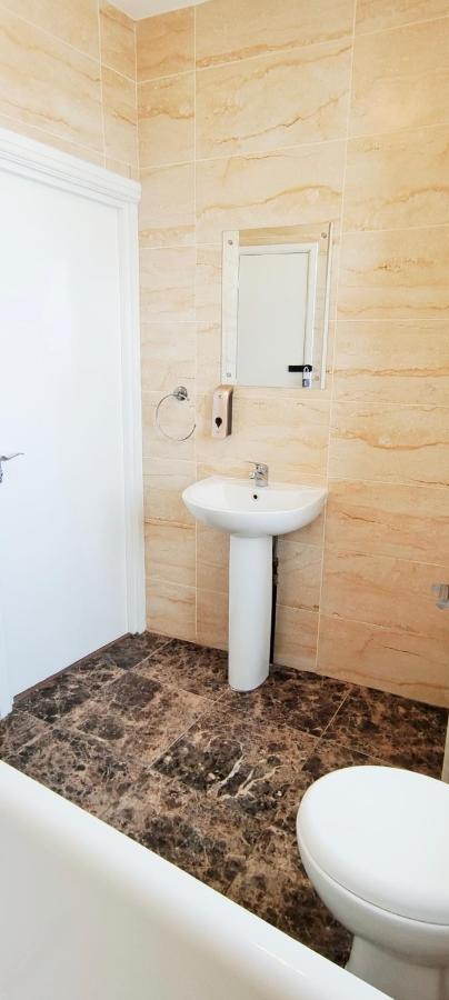 Acacia Flat 189 In Wembley Lägenhet London Exteriör bild